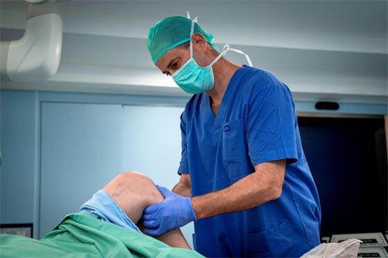 ד"ר עופר זקס: אורטופד מנתח מומחה ברכיים